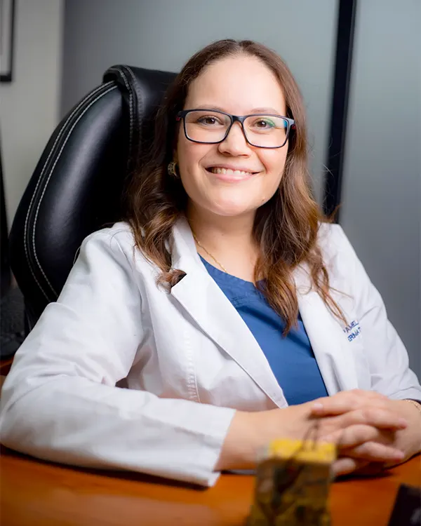 Img-Clinica_Contour-Seccion_Contacto-Dra_Pamela_Cáceres